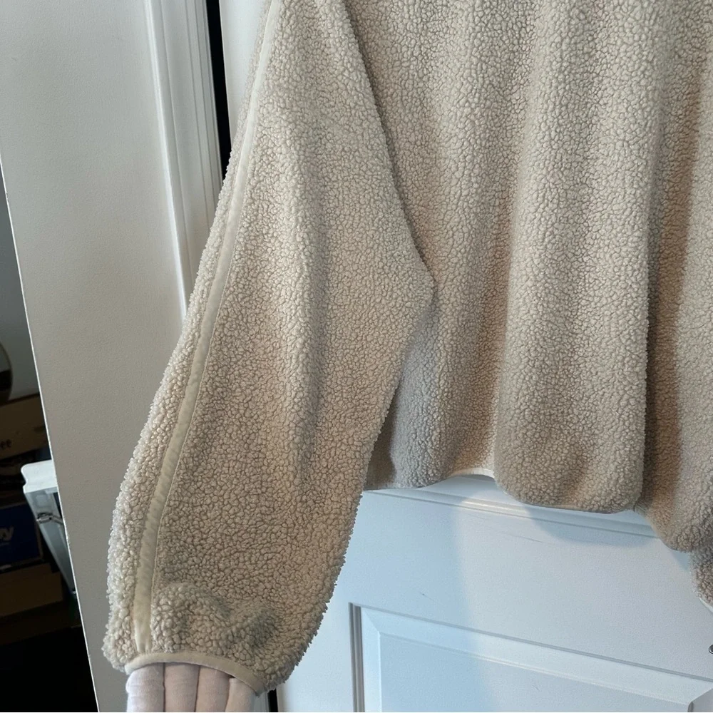 Old Navy Crop Sherpa Quarter Zip Pullover Sweatshirt in Cream